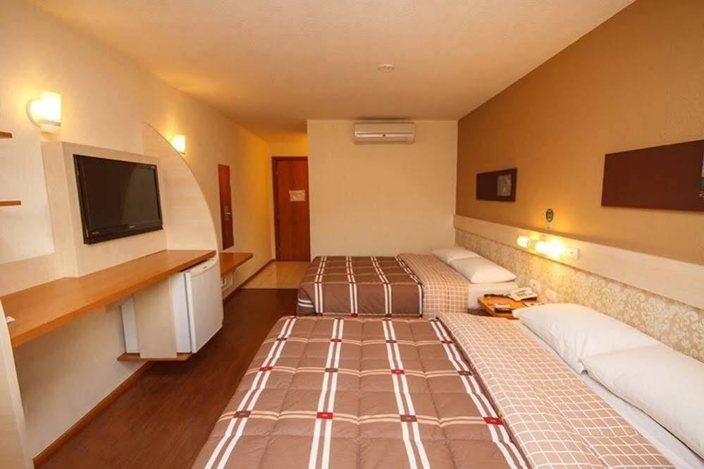 Hotel 10 Uniao Da Vitoria Exteriör bild